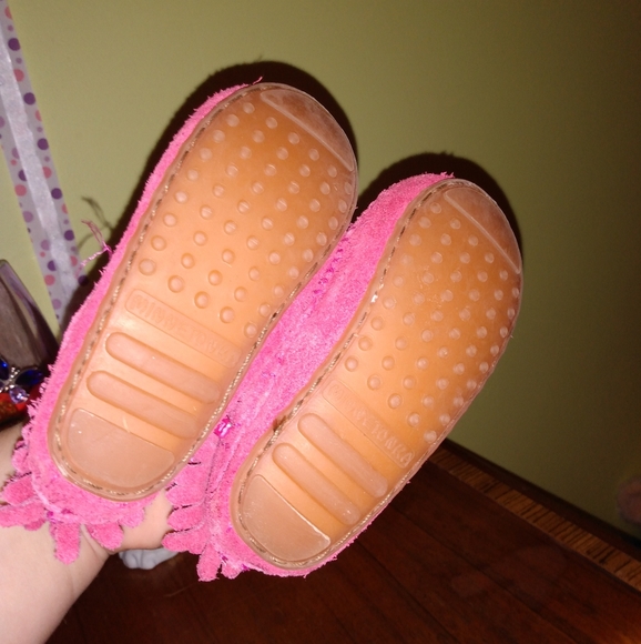 Toddler shoes size 5 - Picture 3 of 3